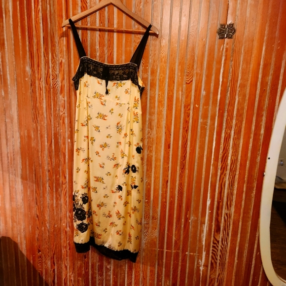 Dress - Picture 1 of 1